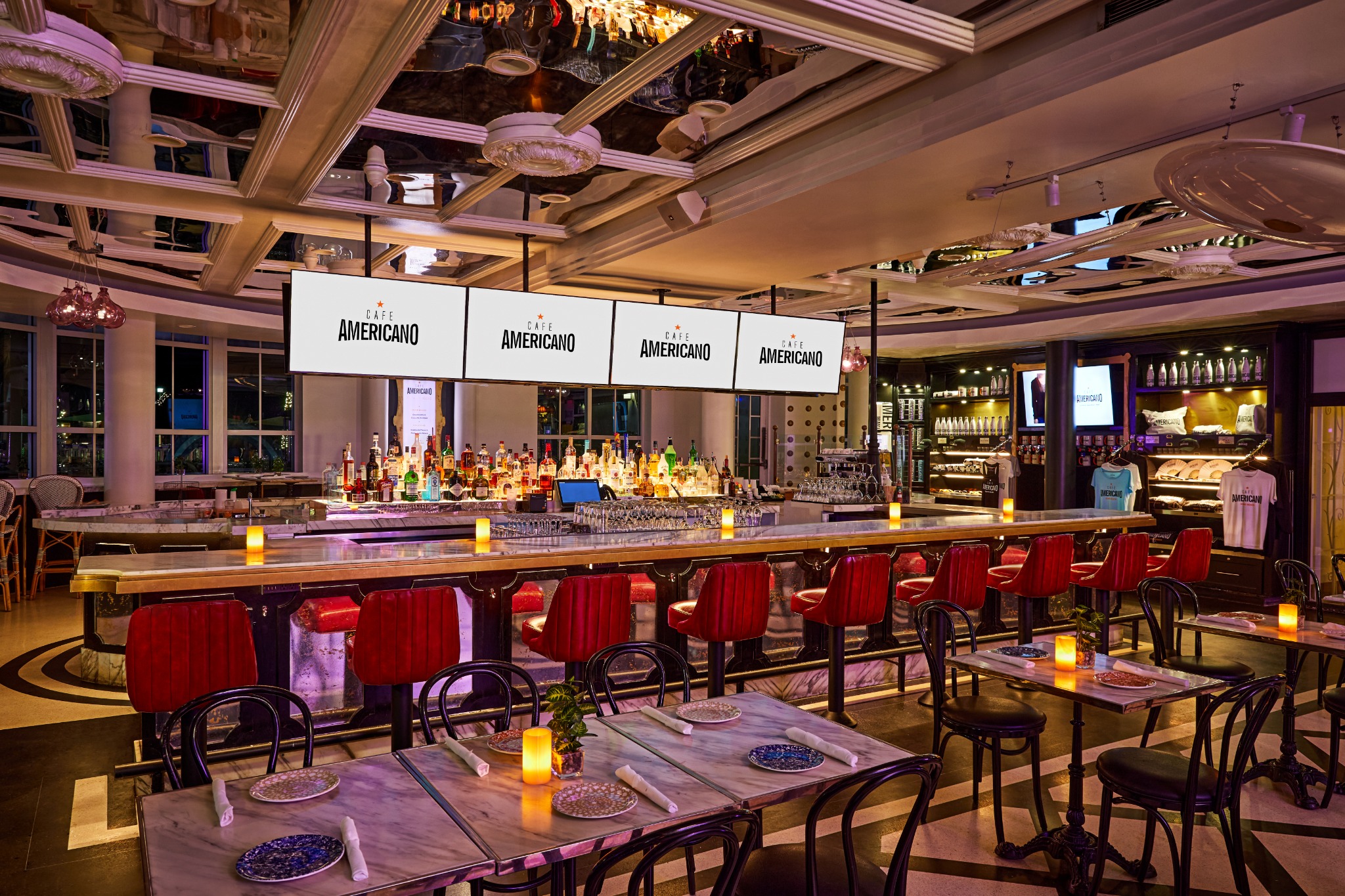 Cafe Americano · Ocean Drive, Miami Beach